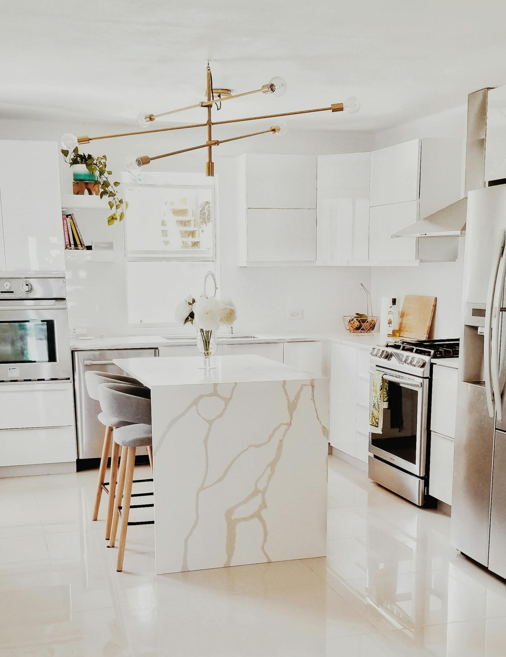 Happy clients after securing their first home with Patricia Pinto's expert advice